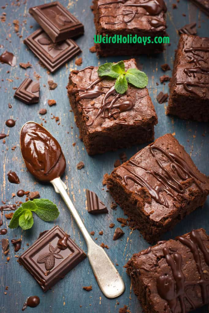 chocolate brownies with mint