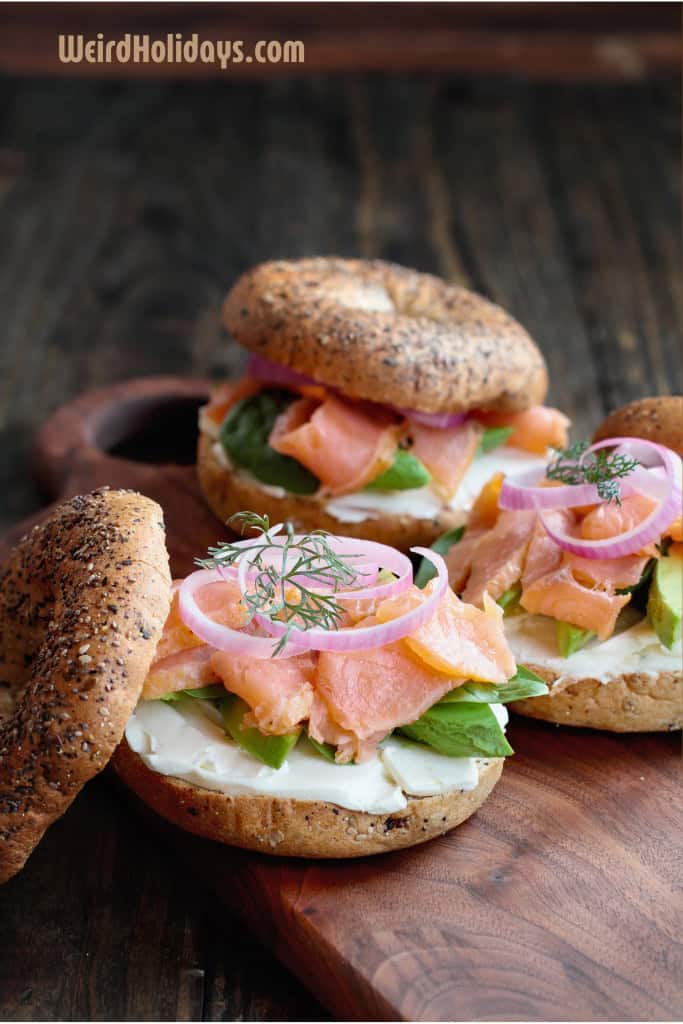 bagels with lox and cream cheese 