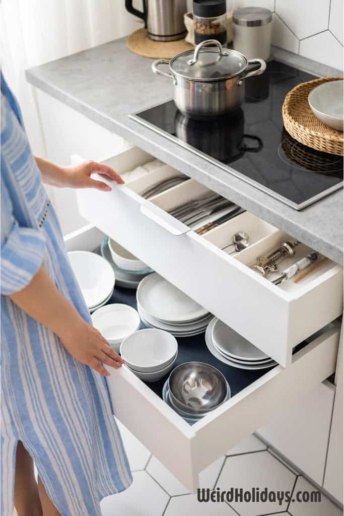 neat and organized kitchen drawer