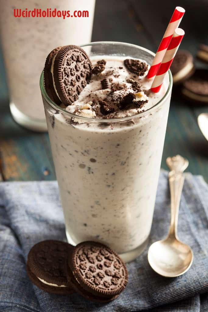 homemade oreo milkshake